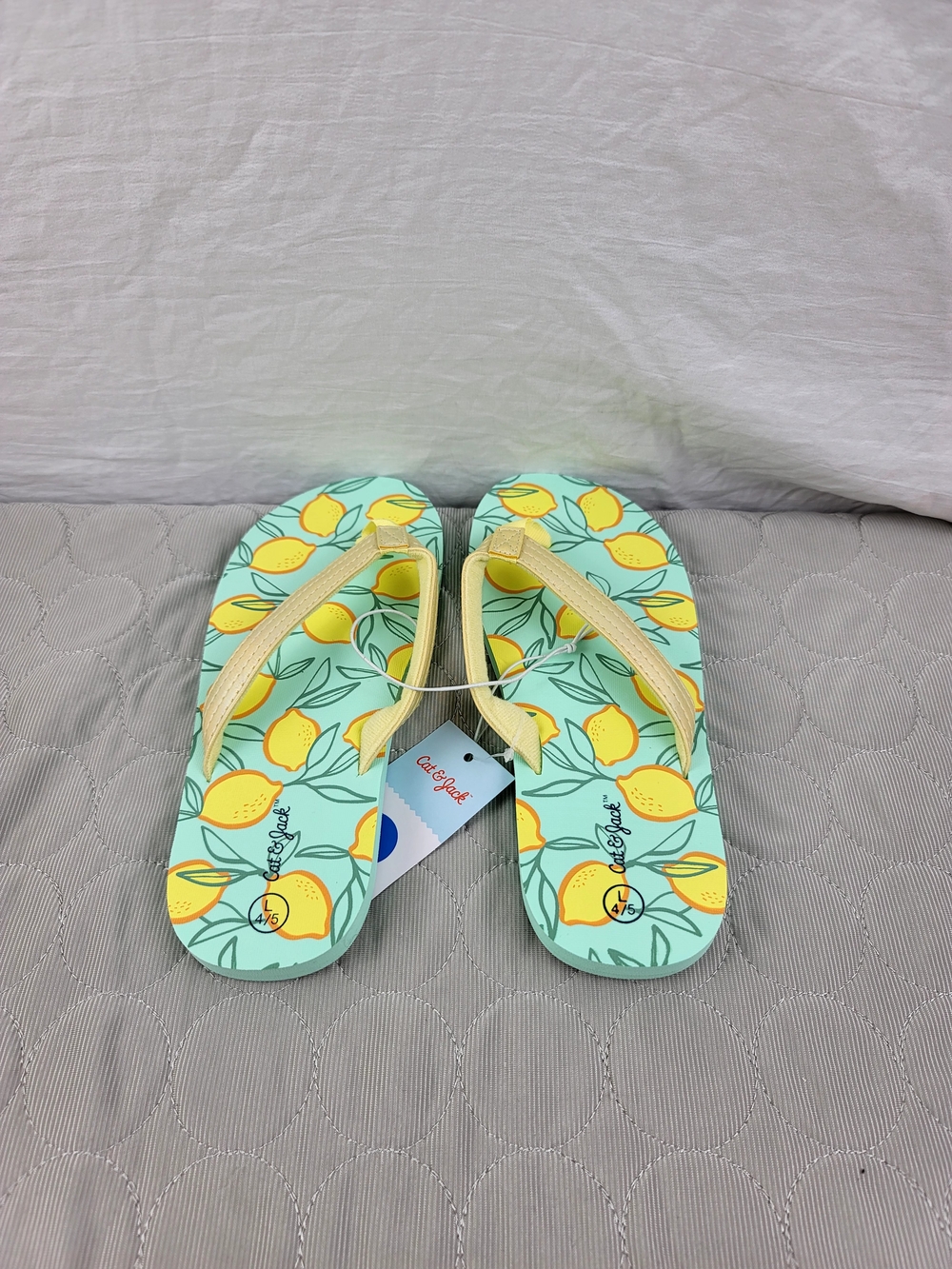NWT Cat & Jack Girls Mint Green Lemon Print Flip Flops Sandals Glitter Size 4/5L